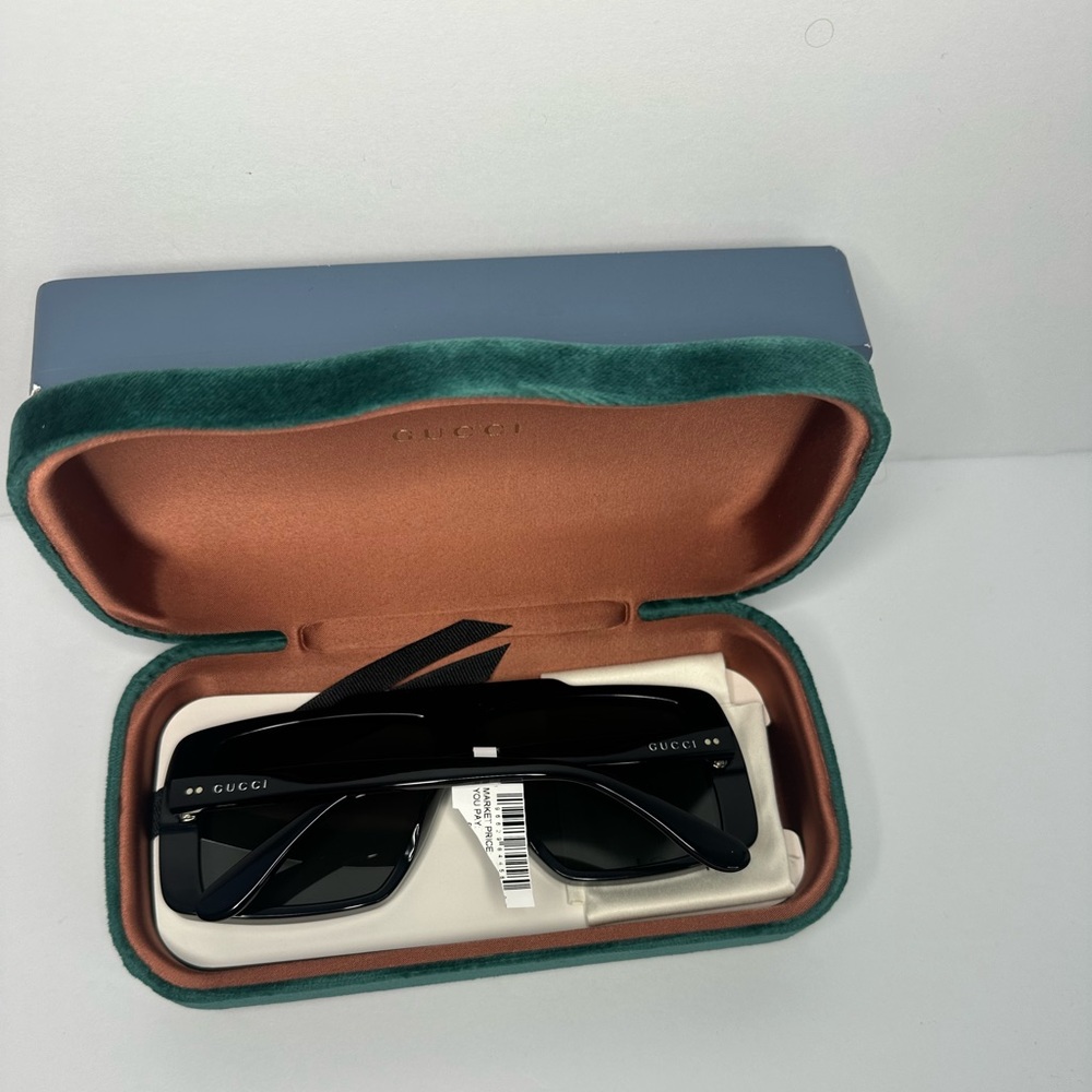 💯 - Authentic Gucci Grey Shield Unisex Sunglasses GG1369S 001 - Picture 12 of 12